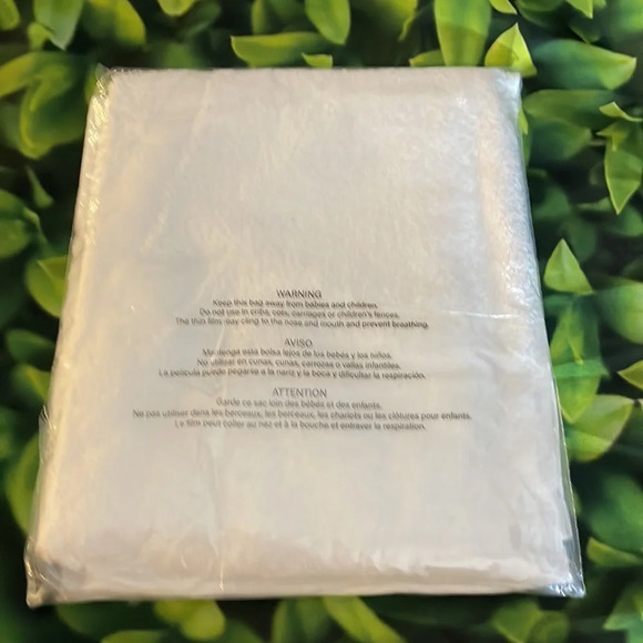 Electric YOGA
Sweat It Up Gym Towel - Picture 5 of 5